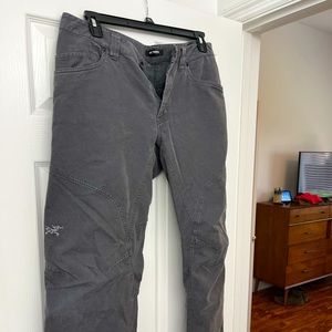 Arc’teryx 36W pants